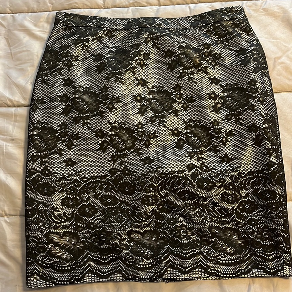 The Limited 🖤 Lace Women’s Skirt